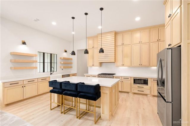 2604 Cottonwood Street, Mission, TX 78574