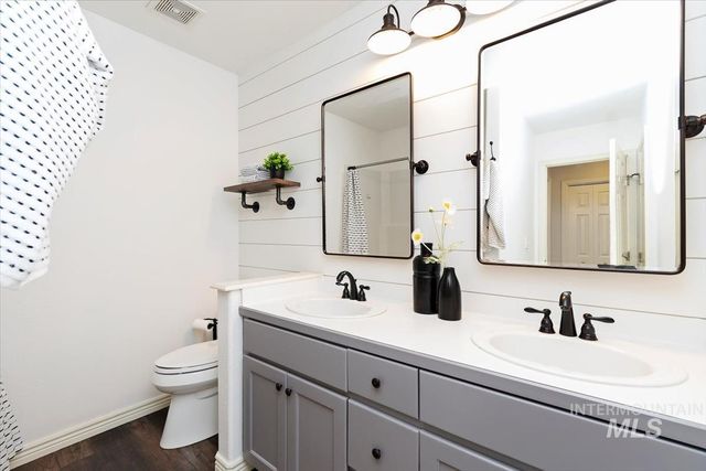 1877 S Rustic Mill Pl, Boise, ID 83709