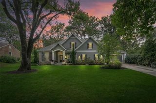 8904 Cherokee Lane, Leawood, KS 66206