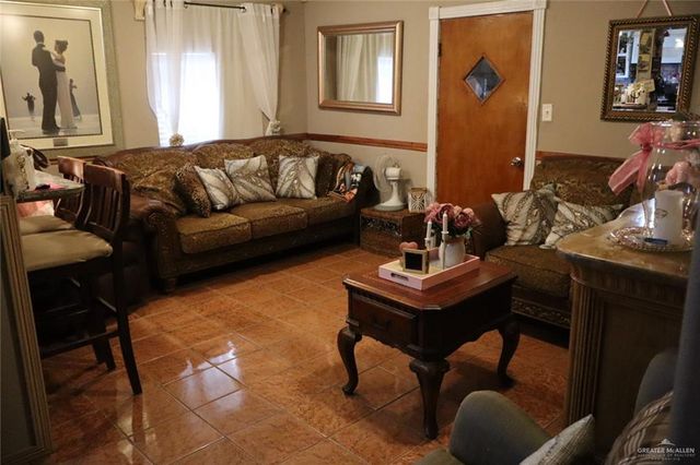 306 E Martin Avenue, Rio Grande City, TX 78582