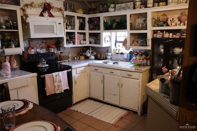 306 E Martin Avenue, Rio Grande City, TX 78582