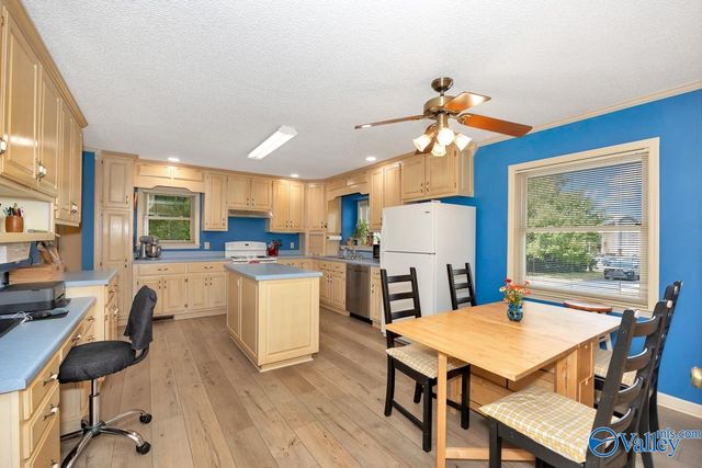 156 County Lake Road, New Market, AL 35761