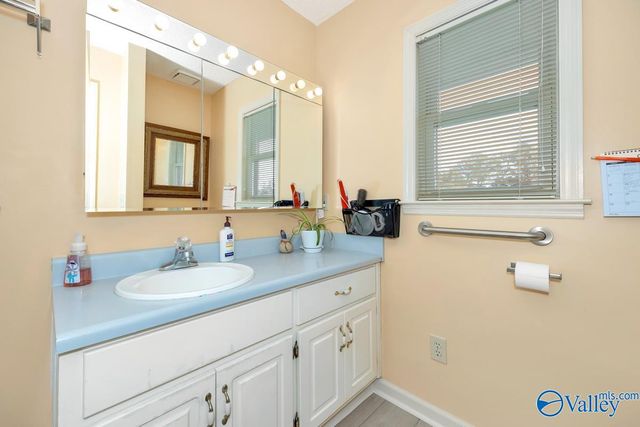 156 County Lake Road, New Market, AL 35761