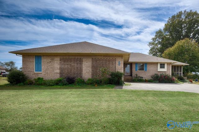 156 County Lake Road, New Market, AL 35761