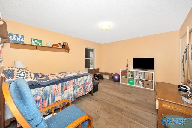 156 County Lake Road, New Market, AL 35761