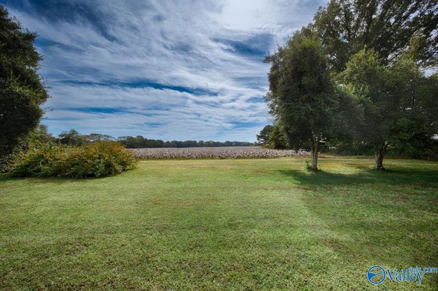 156 County Lake Road, New Market, AL 35761