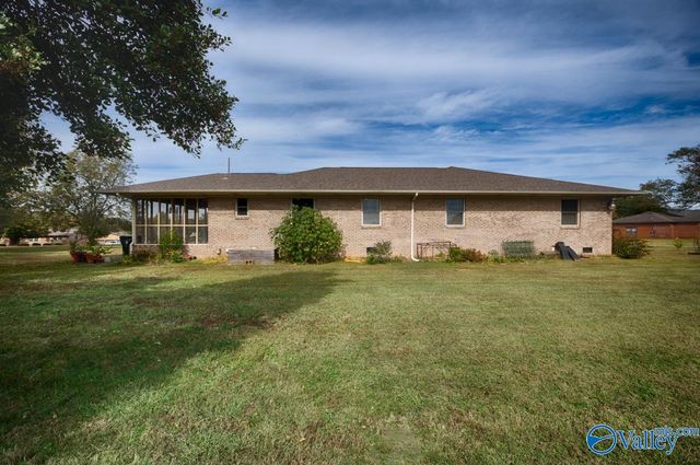 156 County Lake Road, New Market, AL 35761