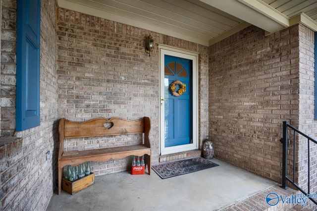 156 County Lake Road, New Market, AL 35761