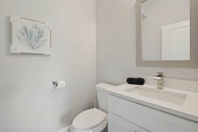512 Phinney Avenue, Cockrell Hill, TX 75211