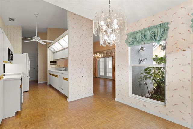 5245 VENICE WAY NE, St Petersburg, FL 33703