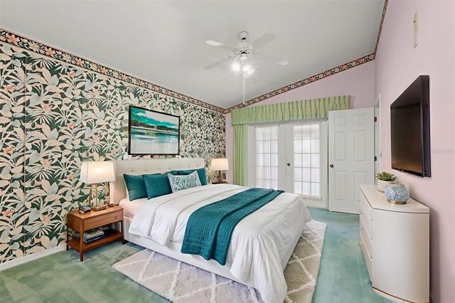 5245 VENICE WAY NE, St Petersburg, FL 33703