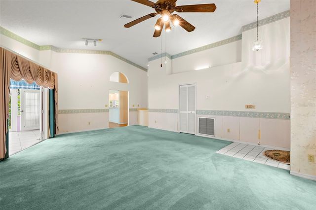 5245 VENICE WAY NE, St Petersburg, FL 33703