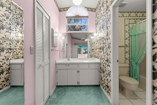 5245 VENICE WAY NE, St Petersburg, FL 33703