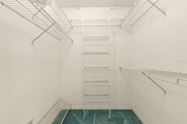 5245 VENICE WAY NE, St Petersburg, FL 33703