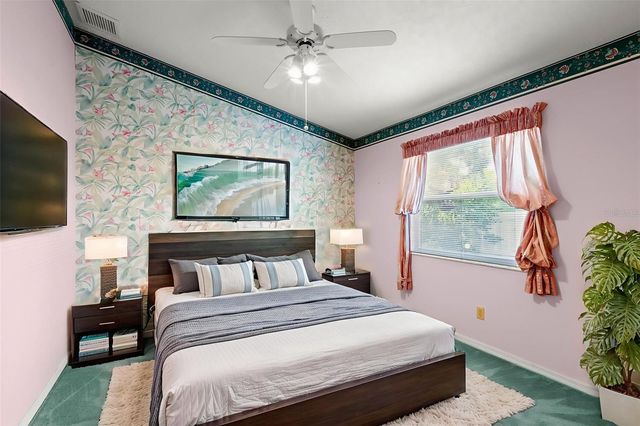 5245 VENICE WAY NE, St Petersburg, FL 33703