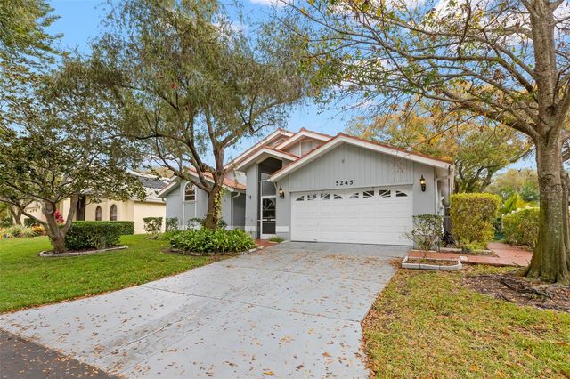 5245 VENICE WAY NE, St Petersburg, FL 33703