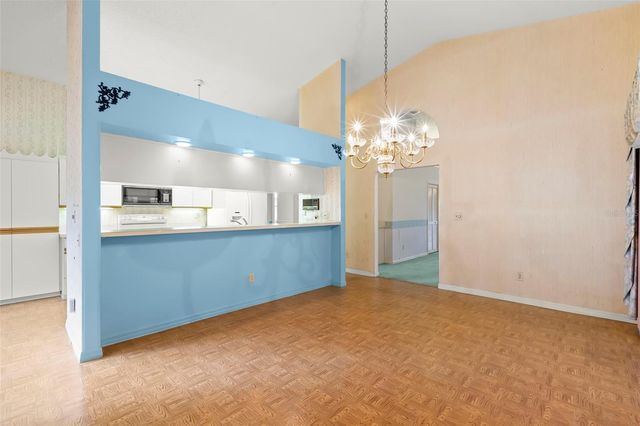 5245 VENICE WAY NE, St Petersburg, FL 33703