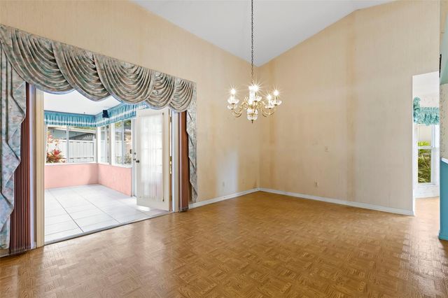 5245 VENICE WAY NE, St Petersburg, FL 33703