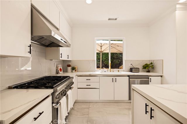 15 Tether Moon Lane, Ladera Ranch, CA 92694