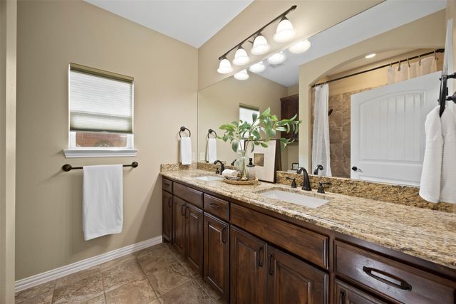 8230 Glenwick Drive, Waxahachie, TX 75167