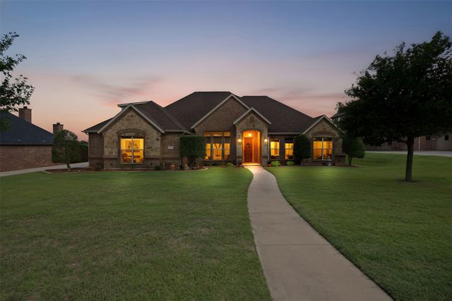 8230 Glenwick Drive, Waxahachie, TX 75167