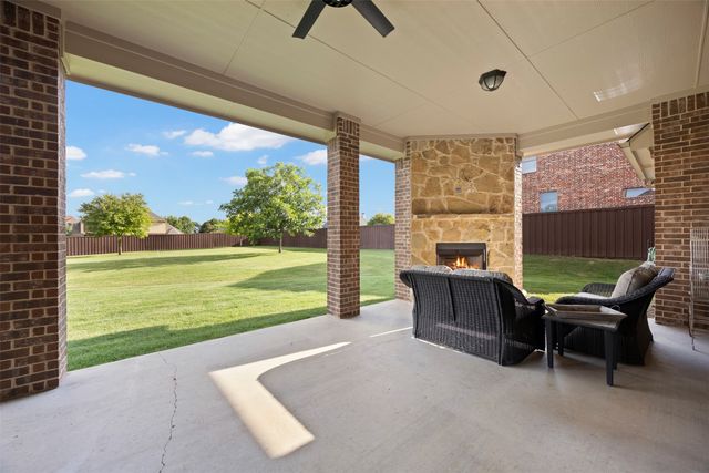8230 Glenwick Drive, Waxahachie, TX 75167