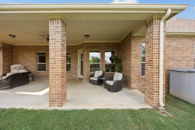 8230 Glenwick Drive, Waxahachie, TX 75167