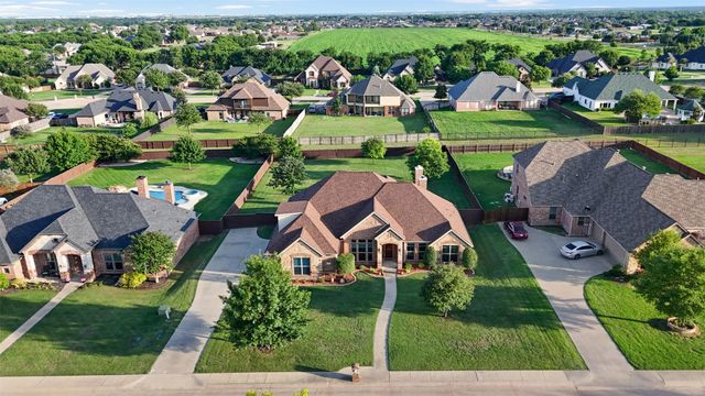 8230 Glenwick Drive, Waxahachie, TX 75167