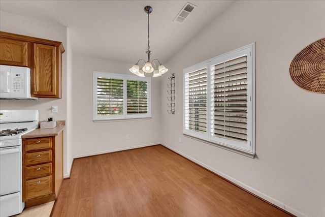 738 Stonebriar Trail, Redding, CA 96003