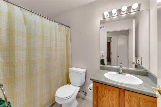 738 Stonebriar Trail, Redding, CA 96003