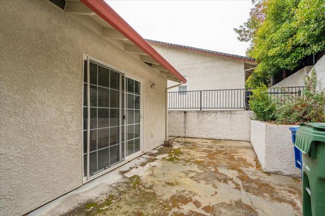 738 Stonebriar Trail, Redding, CA 96003