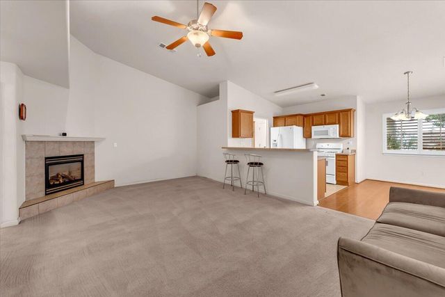 738 Stonebriar Trail, Redding, CA 96003