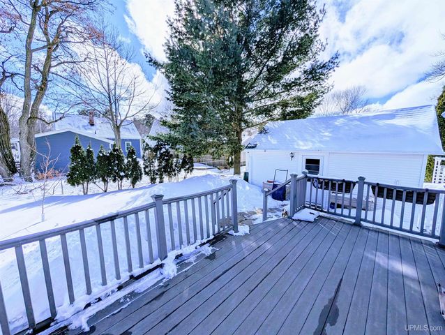 418 Albert Street, Marquette, MI 49855