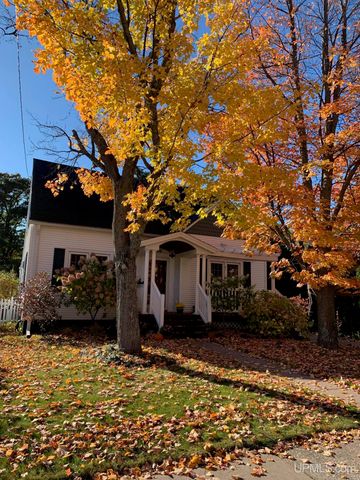 418 Albert Street, Marquette, MI 49855