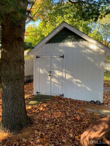 418 Albert Street, Marquette, MI 49855