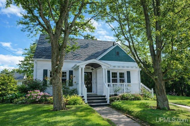 418 Albert Street, Marquette, MI 49855