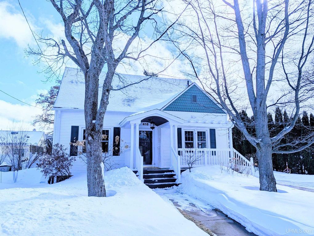 418 Albert Street, Marquette, MI 49855