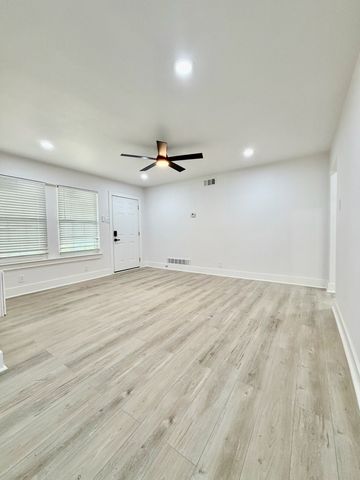 1814 Martin Luther Drive, Arlington, TX 76010