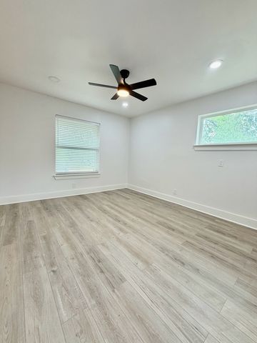 1814 Martin Luther Drive, Arlington, TX 76010