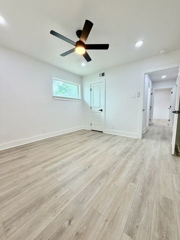 1814 Martin Luther Drive, Arlington, TX 76010