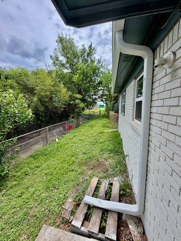 1814 Martin Luther Drive, Arlington, TX 76010