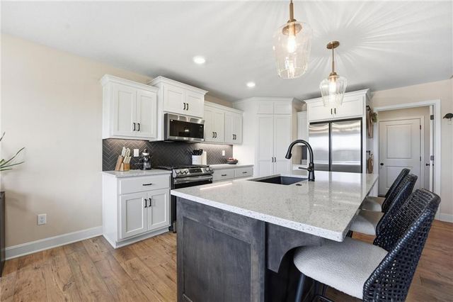 11827 N Manning Avenue, Kansas City, MO 64157