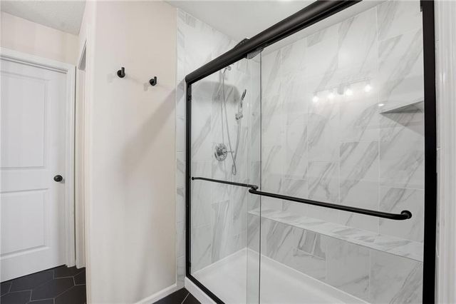 11827 N Manning Avenue, Kansas City, MO 64157