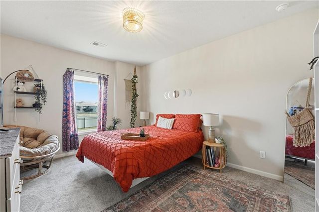 11827 N Manning Avenue, Kansas City, MO 64157