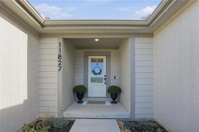 11827 N Manning Avenue, Kansas City, MO 64157