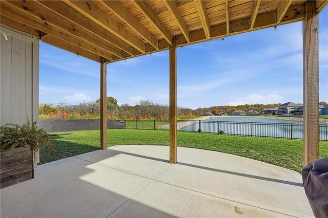 11827 N Manning Avenue, Kansas City, MO 64157