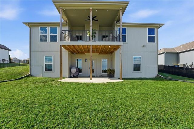 11827 N Manning Avenue, Kansas City, MO 64157