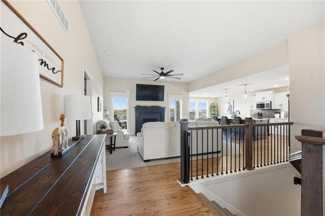 11827 N Manning Avenue, Kansas City, MO 64157