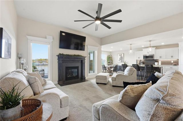 11827 N Manning Avenue, Kansas City, MO 64157