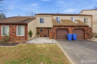10 Coventry Court, Old Bridge, NJ 07747